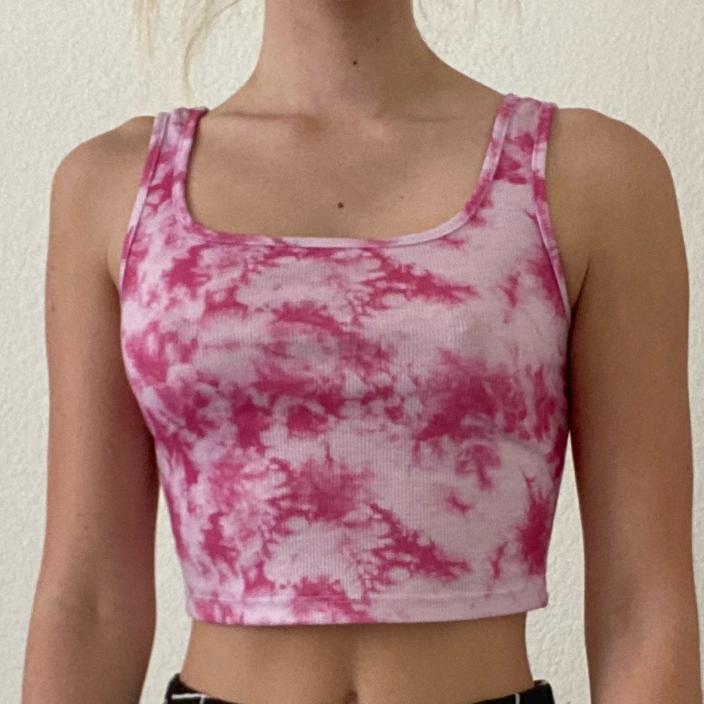 PINK CROP TOP WITH PINK SWEATPANTS BUNDLE
